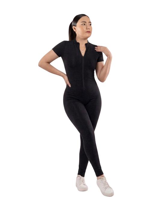 Mod. 704 JUMPSUIT CUELLO DE TORTUGA CIERRE MANGA CORTA