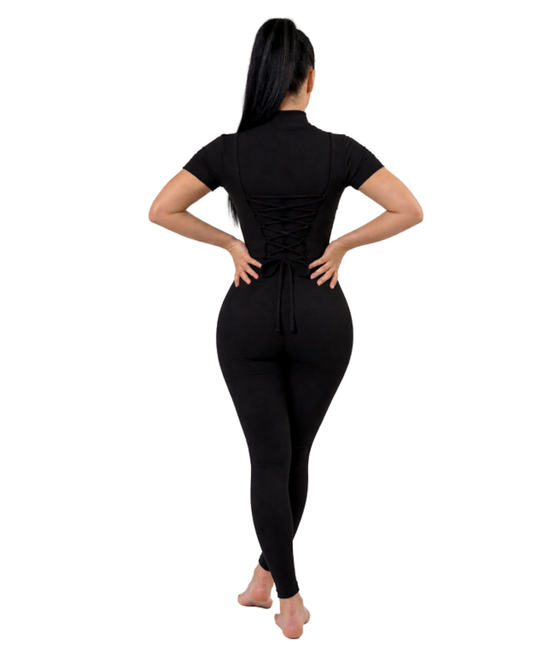 Mod. 704 JUMPSUIT CUELLO DE TORTUGA CIERRE MANGA CORTA