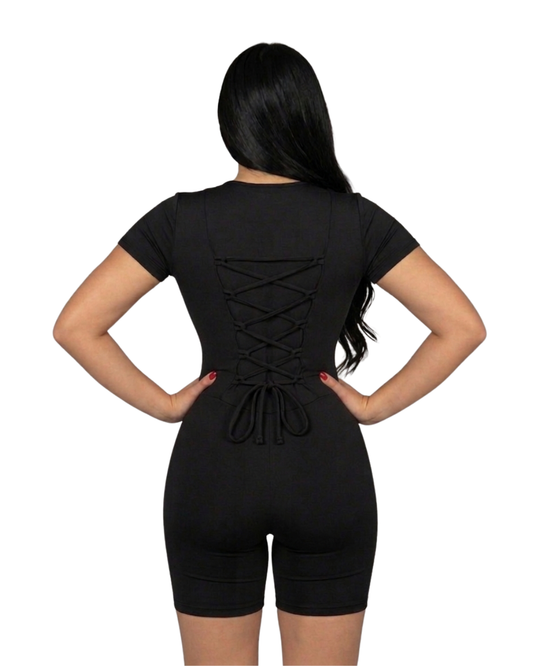 Mod. 707 JUMPSUIT SHORT ESCOTE CUADRADO MANGA CORTA