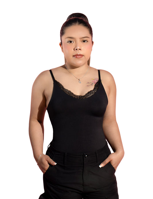 Mod 825 Body Reductor escote en V con encaje