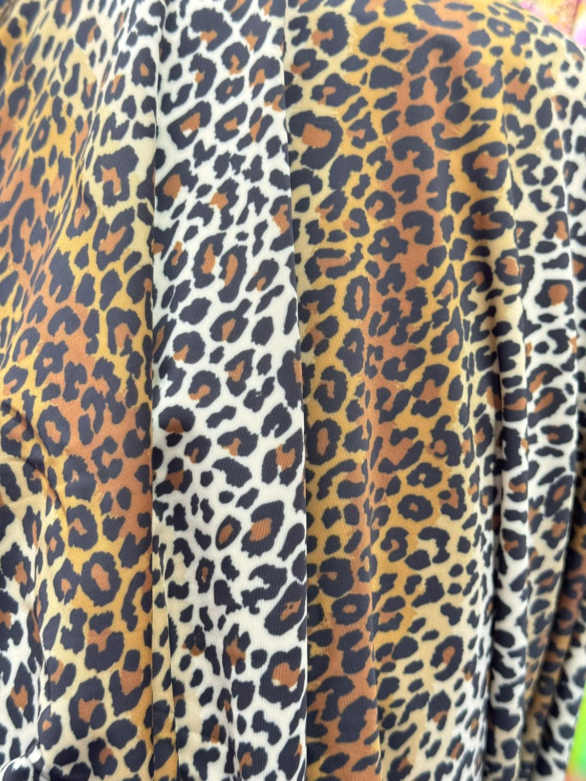 Mod 834 Body Reductor tirantes escote en V Animal Print